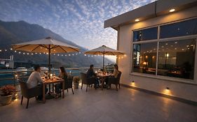 Hotel Dhakad Gold, Near Lakshman Jhula, Tapovan